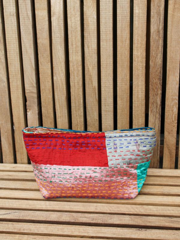 Kantha etui colors of india